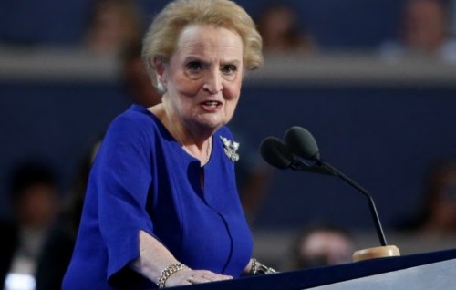 Shakhusiyyathu: America ge dhagandu anhenaa, Madeleine Albright
