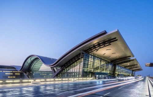 Dhuniyeyge enme fenvaru rangalhu airport akah Qatar ge Hamad International airport anehkkaaves hovaifi