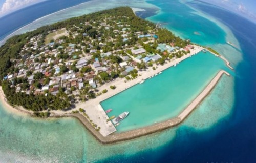 Woman tests positive in Veymandoo home quarantine
