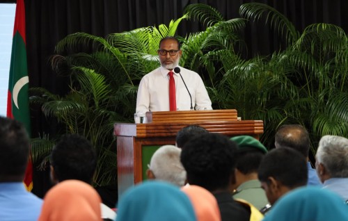 Emmenah dheen furihama ah neyngi dhaane, ekamah badhu bas bunegen nuvaane: Imran