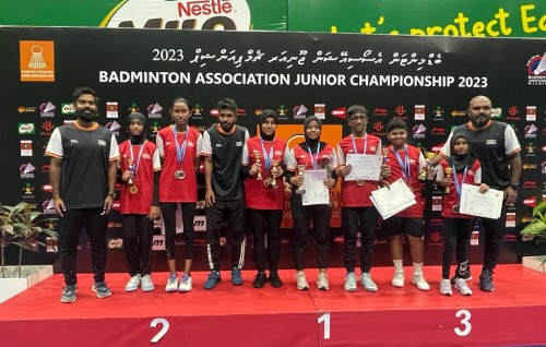 Junior badminton mubaaraiyy: Ajufan Academy ah bodu kaamiyaabee eh