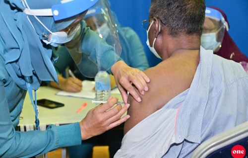 COVID vaccination to start on Saturday at six centers in Male'