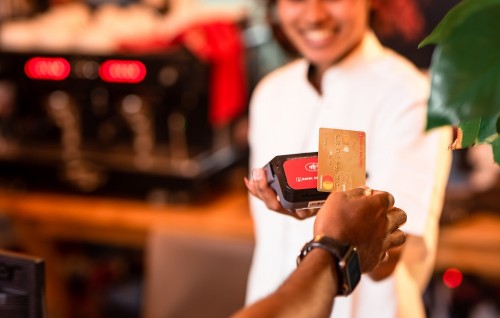 4000 rufiyaa ge aamdhanee eh libeynama BML ge credit card libeyne