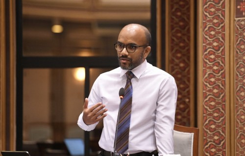Sarukaarun 2.4 billion rufiyaa ge dharani dhahkaifi