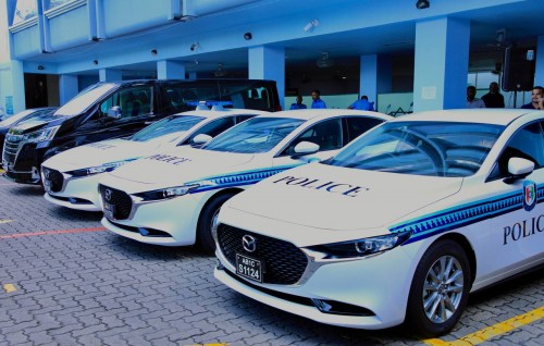 Japan sarukaarun Dhivehi fuluhunah 54 car aai 4 van hadhiyaa koffi