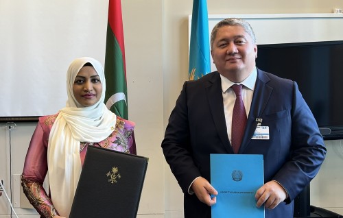 Vaige dhathurufathuraa  gulhey ehbbasvumehgai Raajje aai Kazakhstan aa dhemedhu soi koffi