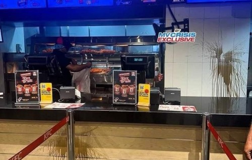 KFC, Pizza hut adhi Coca Cola ge gudhanah kalhutheyo jahaifi
