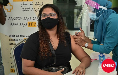 Fathuruverikamuge sinaa'athugai masahkaiykuraa 8,000 ahvure gina muvazzafun vaccine jahaifi