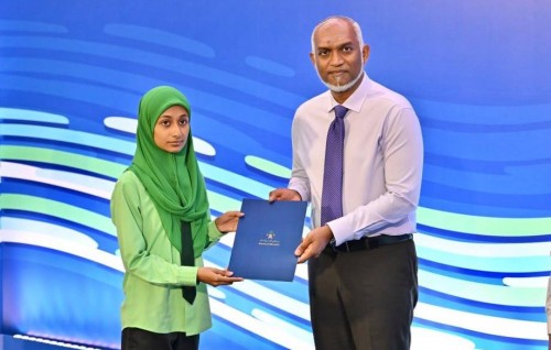 Teacher kan kiyvan beynunvi 135 dharivarakah scholarship havaalukohddhevvaifi