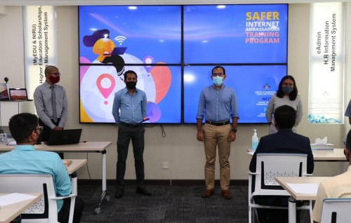 Internet ge rahkaatherikamaa gulhey gothun Ambassador in thamreen kurumuge program eh fashaifi