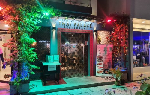 Thai food kamudhaa meehunah enme habeys roadhaveehllun huree Thai Palace Restaurant gai