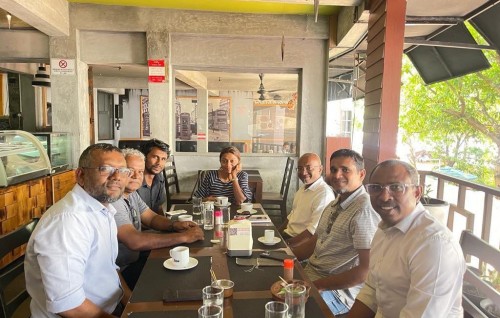 MDP aai Democrats eh meyzakah!