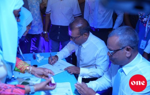 Nasheed, Democrats ah soi kurahvaifi