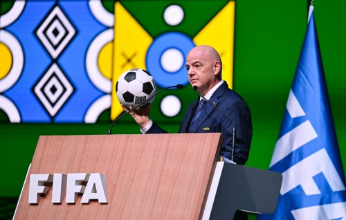 Football calendar ah faadu kiyaathee Infantino ge rahdhu: ''Football adhives kuranvee ithuru''