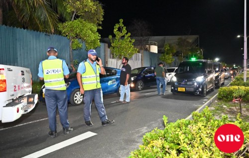 Vehicle thakah bridge ah neyrey gothah Hulhumale' magu block kuri taxi thah tow koh fiyavalhu alhanee