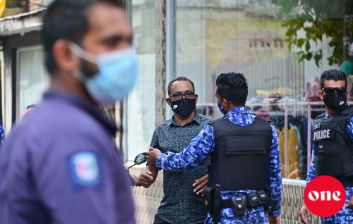 Shiyam released, Adhurey and Shujau being taken to Dhoonidhoo