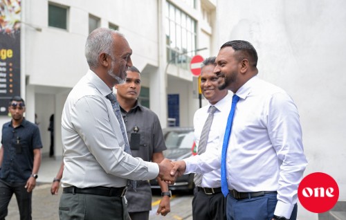 Muizge Mayor kamugai binthah dhookohffai vaanee Council inn faaskohggen: Nareesh