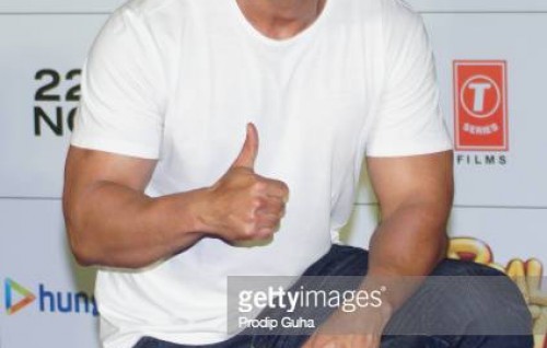 John Abraham! Fitness ah dhey samaalukamaa ehvvarah thimaavehttaa dheytherey ves visnaa!