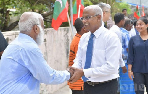 President arrives in Noonu Atoll Miladhoo
