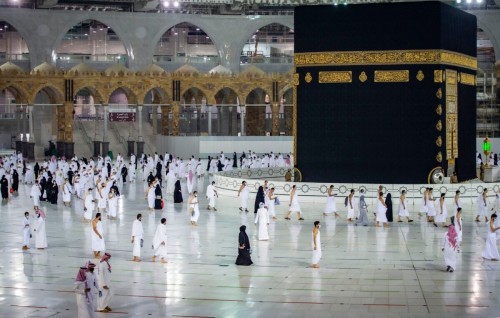 Sharuthu thakakaa eku Saudi inn beyrun Umrah verinnah furusathu hulhuvaalaifi