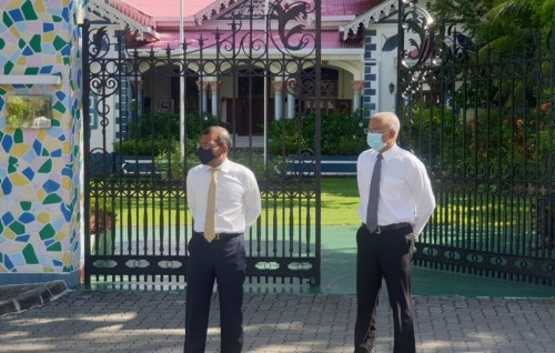 2 Raeesun ge bahdhaluvumah fahu Nasheed: Mi odi eh nufetheyne