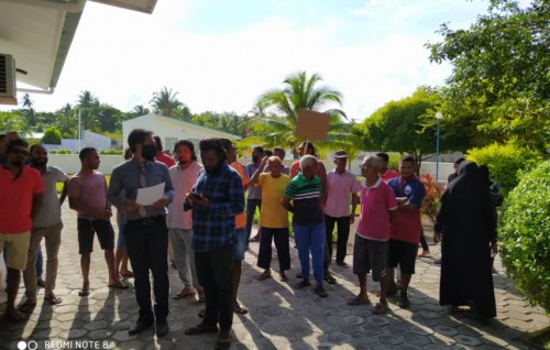 Molhadhoo Council ge Naibu Raees ah bodethi thuhumathu thakeh koh, eynaage isthiufaa ah govaifi