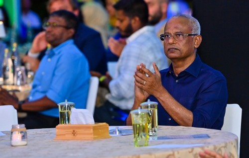 Raees offihah dhigu muhdhathakah hidhumaiy kuri muvazzafunge agu vazankoh handhaanee filaa dhenee
