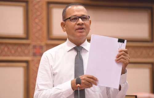Meehunnah neyn'gi siyaasee party thakah vahddhaa massala, majlis in beyru kollaifi