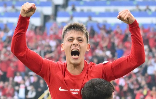 Zuvaan tharinge vidhun: ''Turkey Messi'' aai Conceicao ge reyeh!