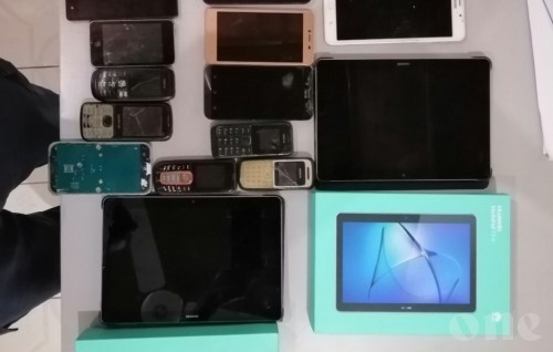 Thief in Kolamaafushi arrested, phones and tablets recovered