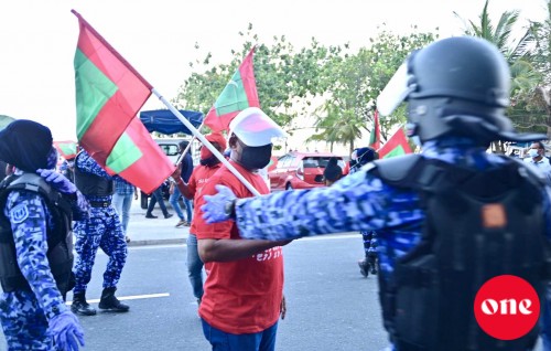 Adhurey aai Ghassan fuluhunge belumuge dhashah gengosfi