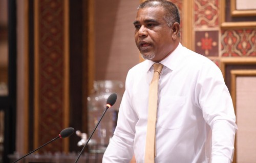 Civil Service muvazzafunge musaaraige onigandu avahah ninmumah govaalai Majlis ah kulli mahssala eh