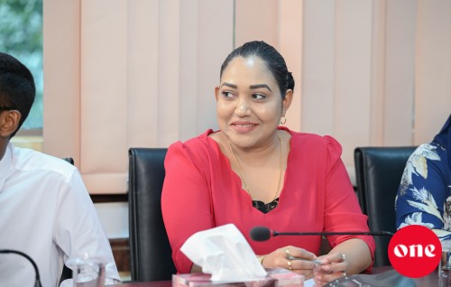 Veedhaalee olhuvaalaigen soikuri liyumeh, e'ee Azim aa behey kameh noon: Nahula
