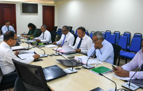 Board ge mashvaraa aa hilaafah fuluhun gavaaidhu hedhi mahsala balan beyvi bahdhaluvun sirru