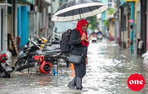 One photo: Boakoh vaarey vehi Male' fenu adeegai