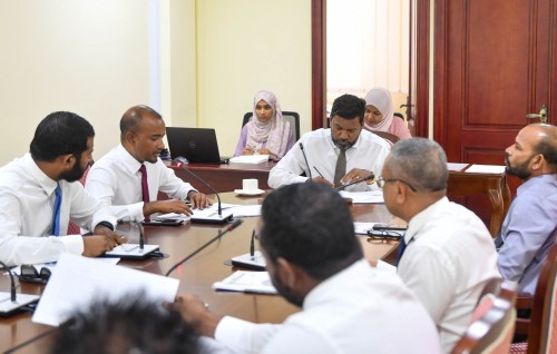 Nasheed kuri thuhumathaa gulhigen Shaheem hushahelhi massala kuriah gendhan beynunveythoa balanee