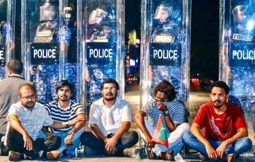 Mookey - OK, MDP gaumee Majileehah enme muhinmu eh nan