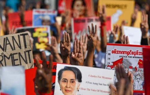 Myanmar bagaavaathah China in eheetherivaa kamuge thuhumathaa eku varugadha muzaaharaa thakeh, China in ekan dhogu kurey