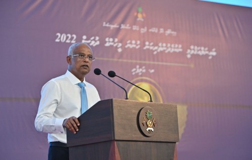 Nukulhedhey meehunge kibaigai huri hunaruthakuge beynun hifeyne furusathuthah fahikoh dheyn jehey: Raees