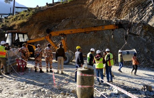 India ge tunnel gai thaashivee meehun salaamai kurumah Thailand ge cave rescue team ehi vanee