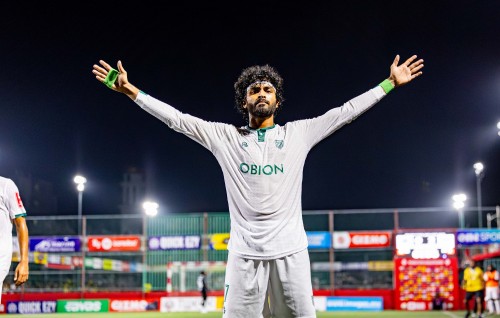Dhadimagu semi ah dhiyaee 1 vanaigai, Dhevvadhoo katuvaalai Vaadhoo ves semi ah