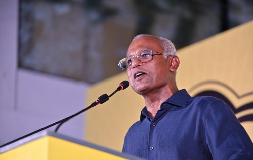 Bin dhookuraa sarahahdhu thakah 2 aharuge therey fenaai narudhamaa adhi current ge hidhumaiydhee, maguthah hadhaidheynan: Raees