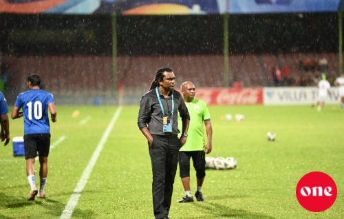 Football oiyy haalathun hiyyvaru dharaeh nuvey: Suzain