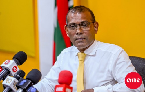 Fayyaz akee varah hinguntheri beyfulheh, boaganvilla aai kenereegeyge gulhun enmennahves engeyne: Nasheed