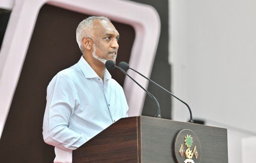 Dhuniye dhekemundhaa kurierumaai kaamiyaabee ge fahathugai thibi hageegee bathalunakee Mamma in: Raees