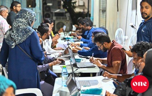 Masdhalhu case bahan fashaifi, gina adhadhehge bayaku queue gai jehunu!