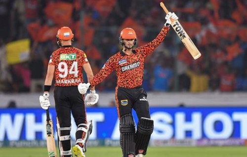 Hyderabad in IPL record hadhai, Mumbai balikoffi