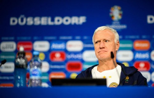 Goal nujeheythee Deschamps kanboduvefai : ''dhen 2 vana furusatheh nulibeyne''