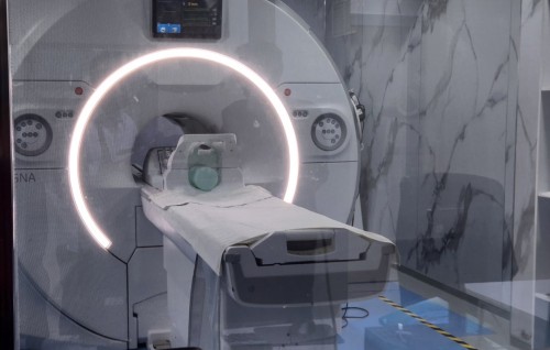 Ungoofaaru Regional Hospital in MRI ge hidhumaiy dheyn fashaifi