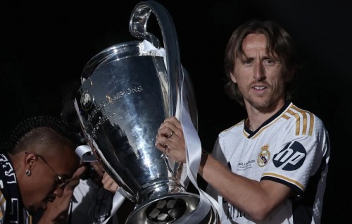 Modric, Real aaeku ithuru 1 aharah ebbasvun aakoffi